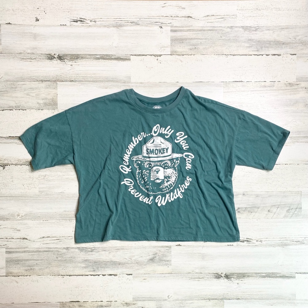 Juniors Cropped Graphic Tee